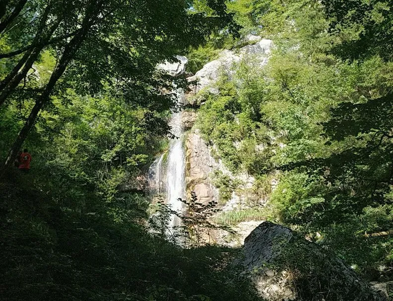 Qué ver en Eslovenia en 7 días cascada beri