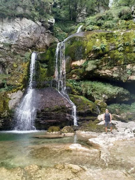 Qué ver en Eslovenia en 7 días cascada borec