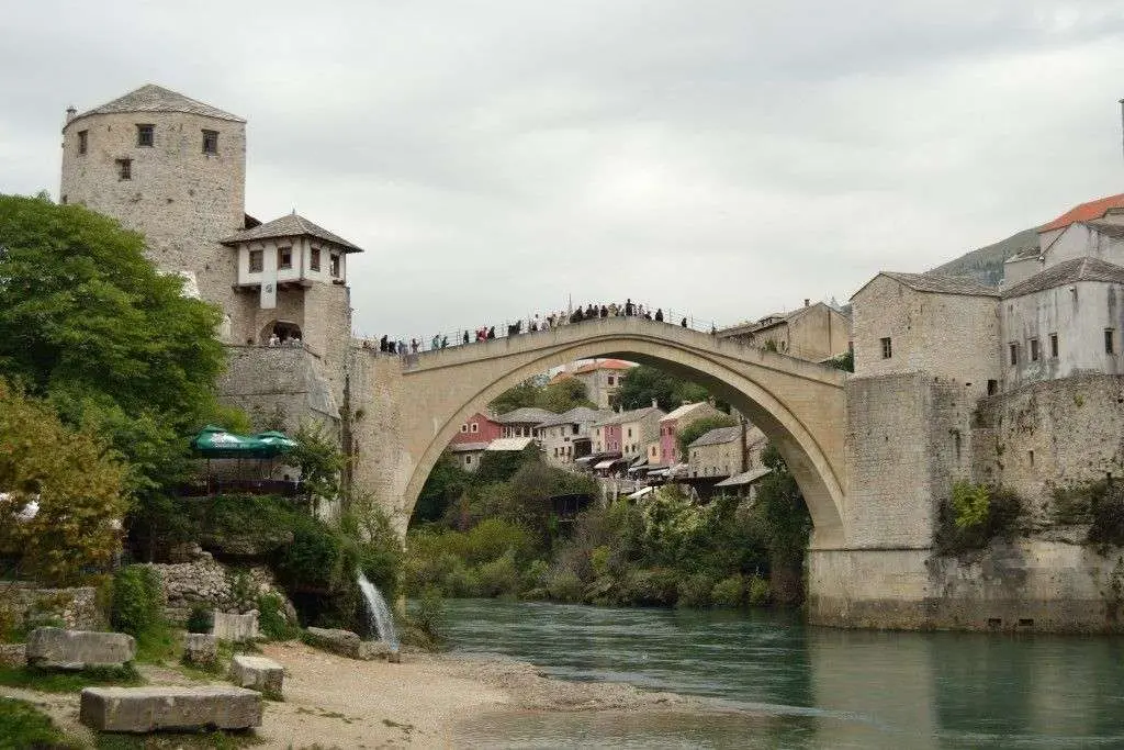 donde dormir en Mostar