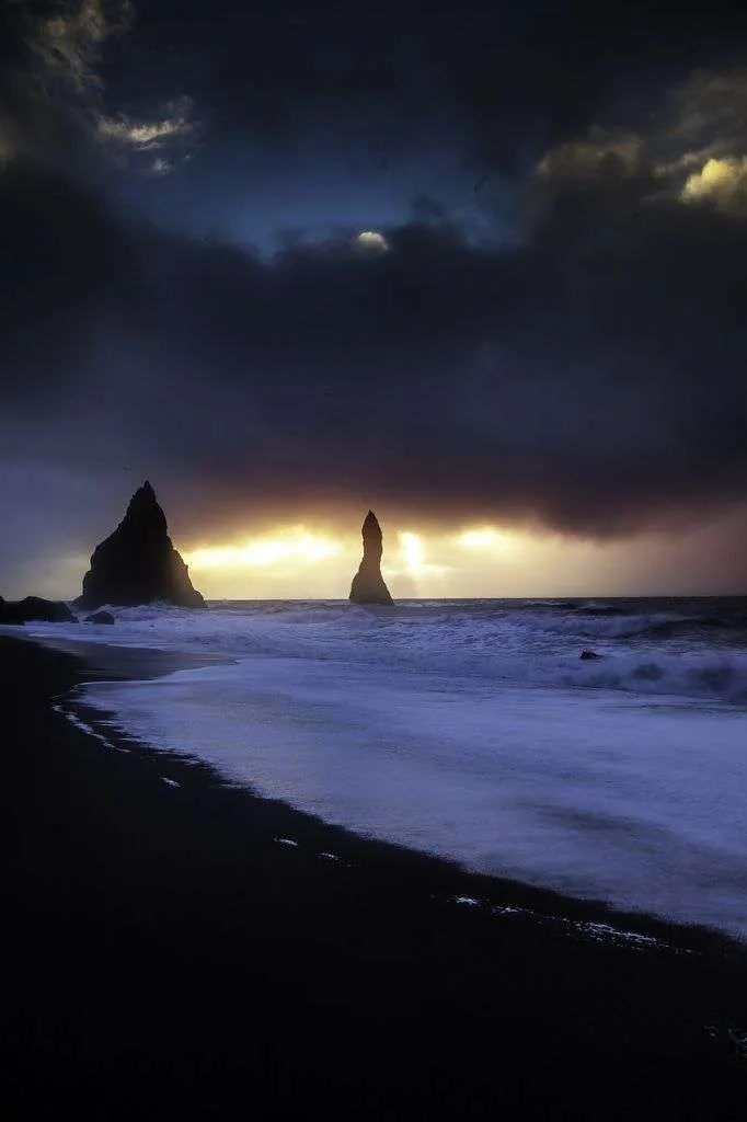 que ver en Islandia en 4 dias playa de arena negra