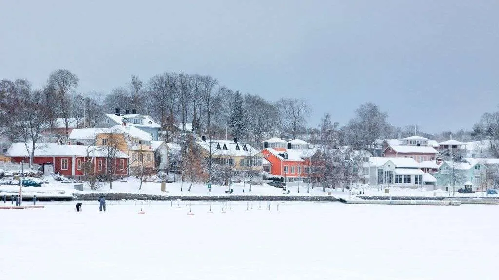 Panorámica de Naantali nevada