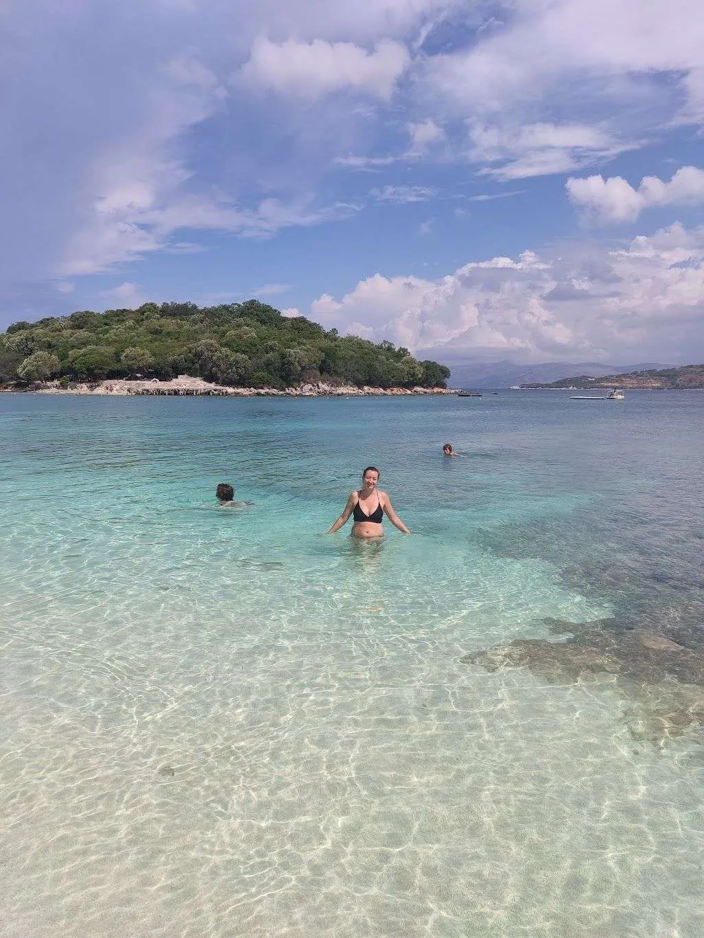 que ver en albania playas