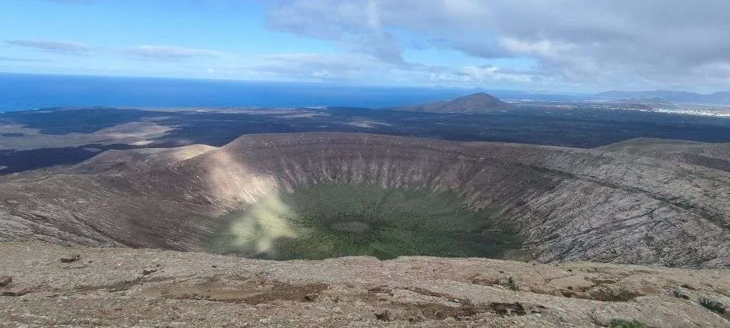 ruta en coche lanzarote caldera blanca