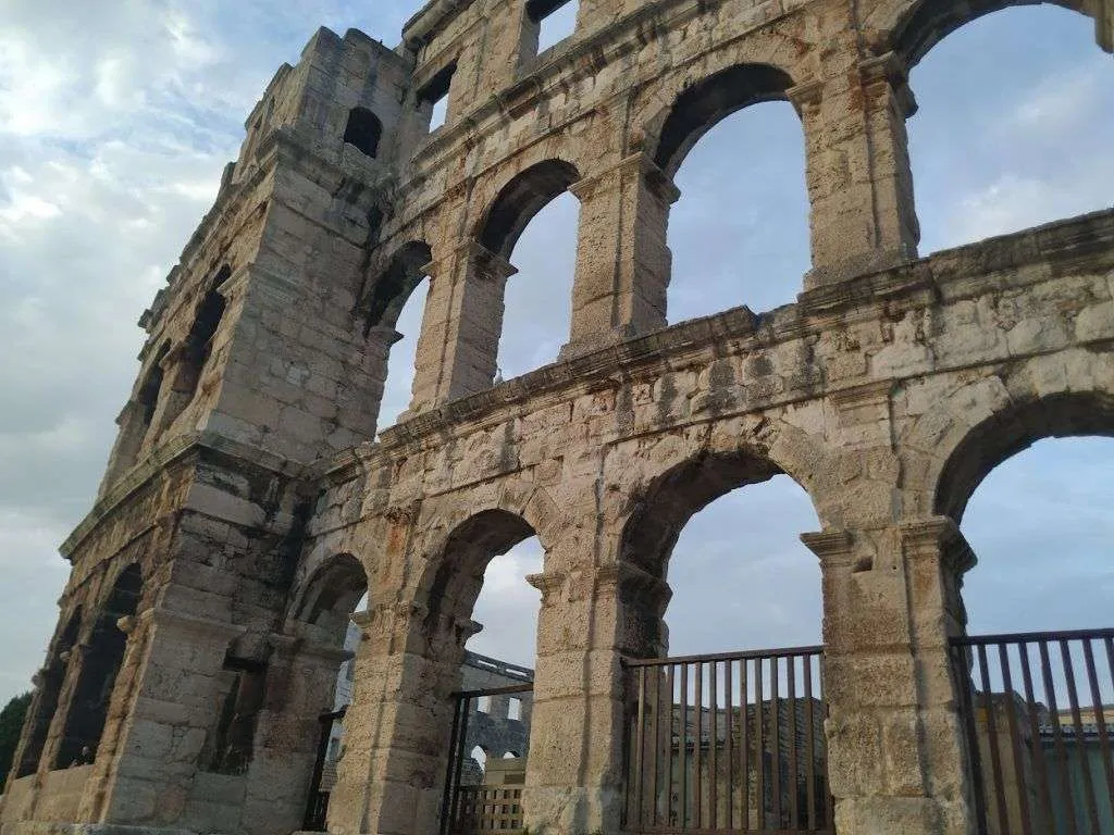 que ver en pula