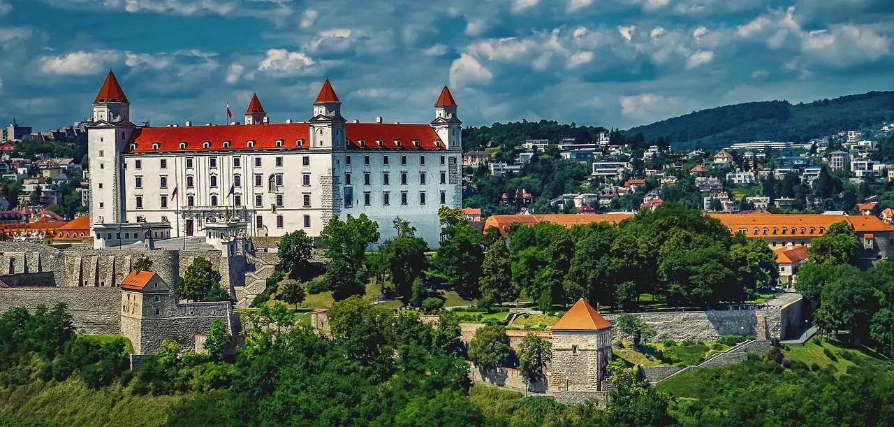donde dormir en bratislava