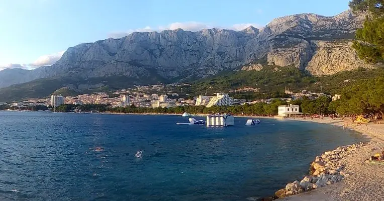 donde dormir en makarska