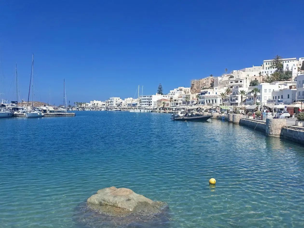 donde dormir en naxos chora