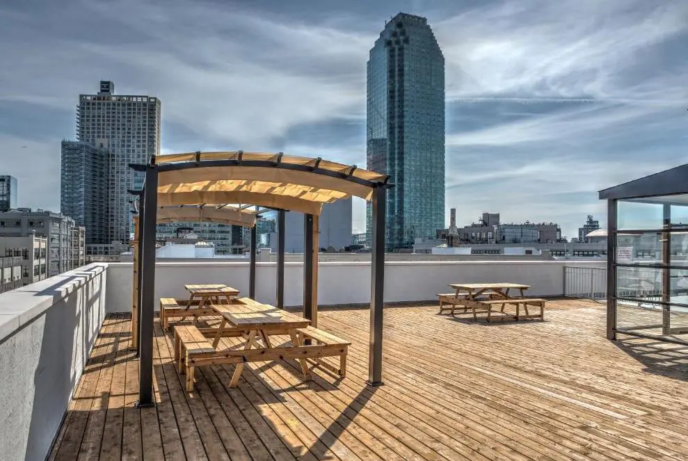 donde dormir en long island city