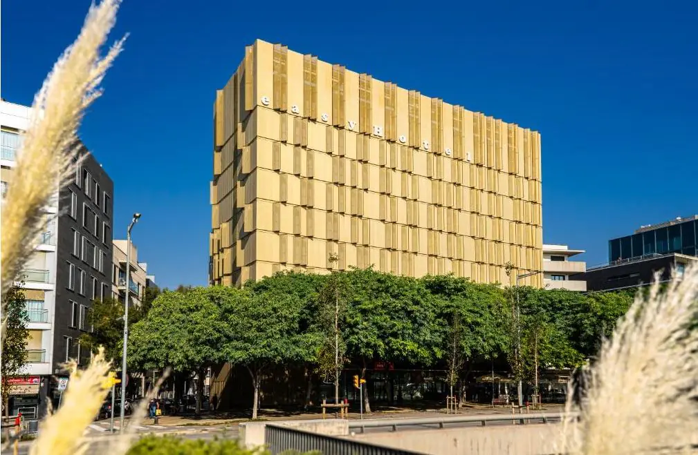 hotel economico en lhospitalet de llobregat easyhotel